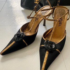Chanel Black Satin shoes heels sandals Gold leather & Camellia flower US 9 EU 39